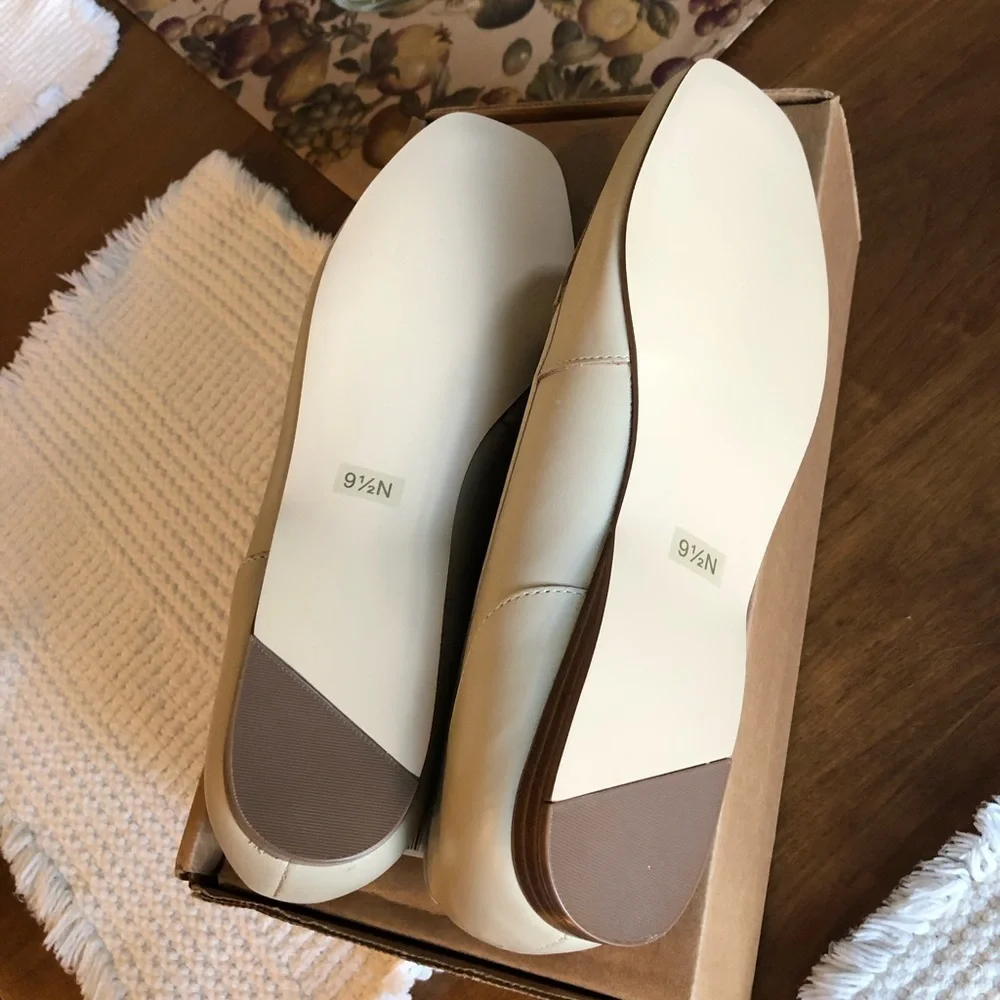 Bandolino Liberty Slip-On Loafers Bone size 9.5N narrow NIB - Picture 6 of 6